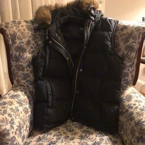 Puffy Black Gap vest
